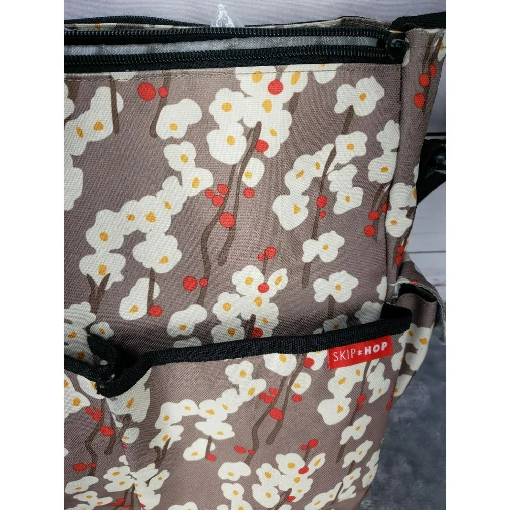 Skip hop duo diaper bag‎ in cherry blossom